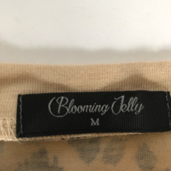 Leopard print shirt 3/4 length sleeves - Picture 2 of 2